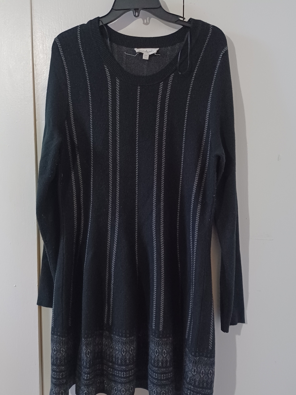 Black Long Sleeve Knit Dress with Gray Pattern